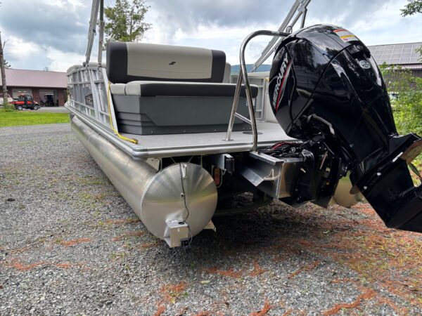 Princecraft LX 24 Q DH $10,000 OFF (4) Grey - Image 3