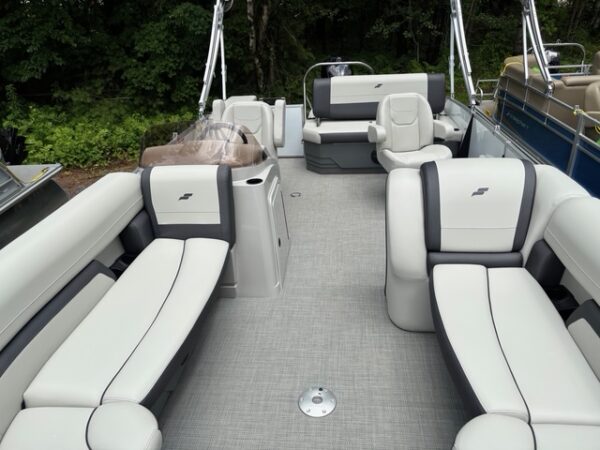Princecraft LX 24 Q DH $10,000 OFF (2) - Image 7