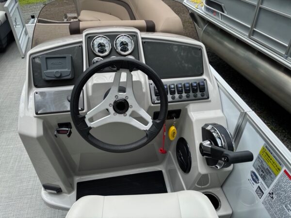 Princecraft LX 24 Q DH $10,000 OFF (2) - Image 6