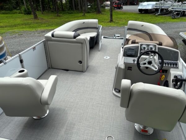 Princecraft LX 24 Q DH $10,000 OFF (2) - Image 5