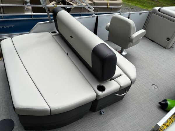 Princecraft LX 24 Q DH $10,000 OFF (2) - Image 4