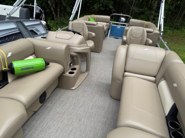 Princecraft LX 22 R DH 60 HP $10,000 OFF (2) - Image 4