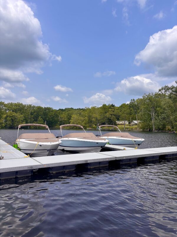 2025 Regal LX2 with Yamaha 200HP VMAX SHO $10,000 OFF - Image 3