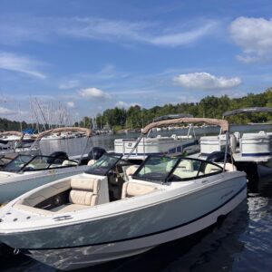 2025 Regal LX2 with Yamaha 200HP VMAX SHO $10,000 OFF (2)